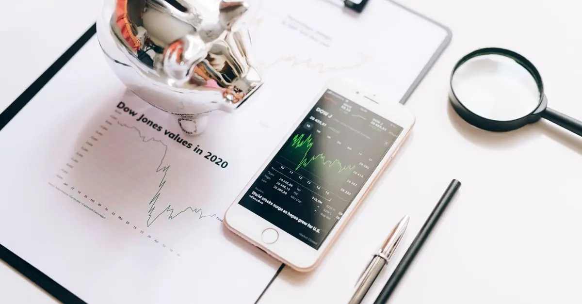 Cómo la Tecnología Financiera Puede Ayudarte a Ahorrar Dinero